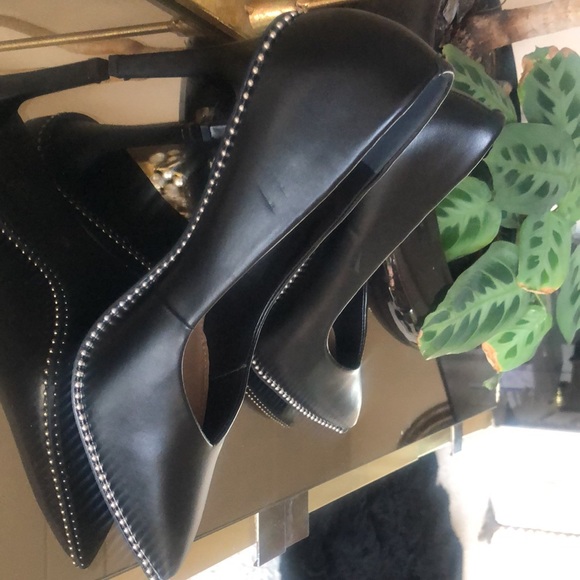 Size 9.50M Bar III Black Leather with silver studs, 4 in. Heels and never worn. - Picture 2 of 3